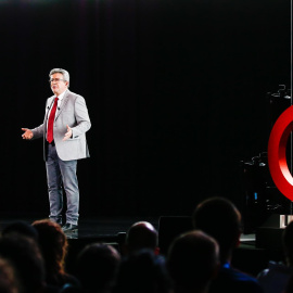 07/04/2022-El candidato presidencial del partido La France Insoumise, Jean-Luc Melenchon, pronuncia un discurso en el Grand Palais de Lille, Francia, el 5 de abril