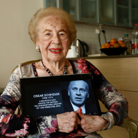 Una fotografía tomada el 23 de noviembre de 2019 en la ciudad israelí de Herzliya muestra a Mimi Reinhardt, la secretaria de Oskar Schindler