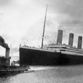 Fotografía, propiedad del Southampton City Council, del Titanic en el momento de zarpar de Southampton.