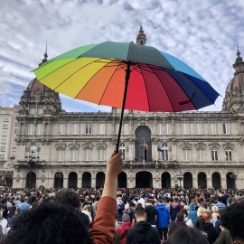 28/2/22 Concentración contra la homofobia en la plaza de María Pita de A Coruña, frente al Ayuntamiento.