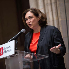 La alcaldesa de la ciudad, Ada Colau interviene en un acto público. (EFE)