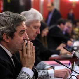 Los fiscales, Javier Zaragoza (i) y Fidel Cadena (2i), durante el juicio del "proces" que se celebra en la Sala de Plenos del Tribunal Supremo