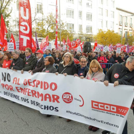 Movilización de UGT y CCOO contra el despido por enfermedad. (EMILIO NARANJO | EFE)