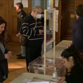 Francia decide su futuro con Macron como favorito en las encuestas frente a la ultraderecha