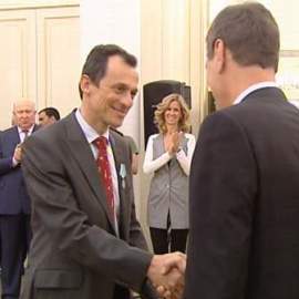 Rusia entrega una medalla a Pedro Duque