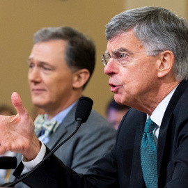 El embajador interino en Ucrania, Bill Taylor, durante su declaración en la Cámara Baja de EEUU. - EFE