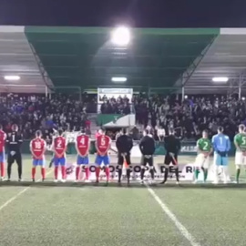 Captura del instante antes del partido durante el cual sonó el himno franquista. / Twitter