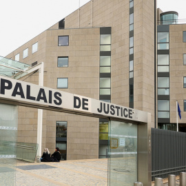 Una vista del juzgado donde se lleva a cabo el juicio contra Dominique Pelicot y otros 50 coacusados.