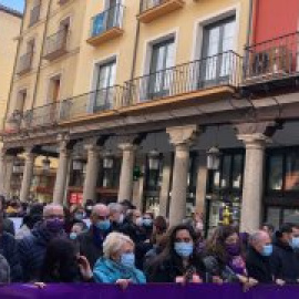 Feministas de Castilla y León protestan en Valladolid contra las políticas machistas que Vox impone a Mañueco
