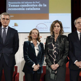 02/12/2019.- La ministra de Economía en funciones, Nadia Calviño en la presentación del informe de la consultora PwC "Temas candentes de la economía catalana". / EFE - ANDREU DALMAU