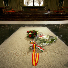 La tumba de Franco en la basílica del Valle de los Caidos. AFP/Philippe Desmazes