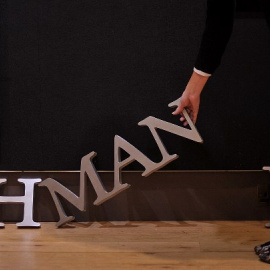 El letrero de Lehman Brothers en una subasta en 2010. / AFP - BEM STANSALL