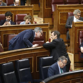 El senador y exportavoz del PP Rafael Hernando y el exsecretario general de Ciudadanos José Manuel Villegas en el Congreso. EUROPA PRESS