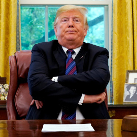 El presidente de EEUU, Donald Trump, en el despacho oval de la Casa Blanca. REUTERS/Kevin Lamarque
