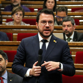 El president de la Generalitat, Pere Aragonès, durant una interpel·lació al ple del Parlament.