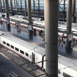 Vista de trenes en la estación de tren Puerta de Atocha de Madrid. EUROPA PRESS