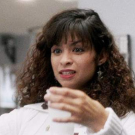 La actriz Vanessa Marquez en una escena de la serie 'Urgencias'