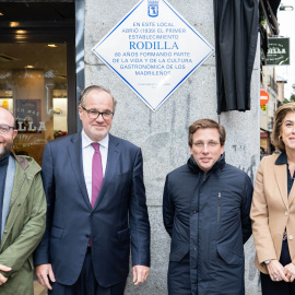 Inauguración de la placa conmemorativa de Rodilla por su 80 aniversario.