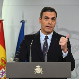 11/12/2019.- El líder del PSOE y presidente del Gobierno en funciones, Pedro Sánchez, durante la rueda de prensa ofrecida en el Palacio de la Moncloa después de que el rey de España le designara como candidato a presidente del Ejecutivo aunque todaví