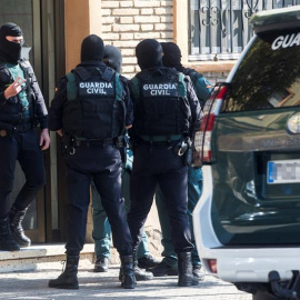 Operación de la Guardia Civil en Mataró este miércoles. EFE/Quique García