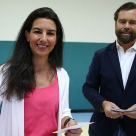 Los dirigentes de Vox, Rocío Monasterio e Iván Espinosa de los Monteros. EFE