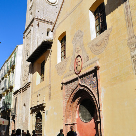 Fachada de la Iglesia de Santiago Apóstol en Málaga. | Wikimedia