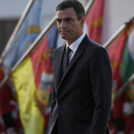 El presidente del Gobierno, Pedro Sanchez, a su llegada al aeropuerto Viru Viru, en la ciudad boliviana de Santa Cruz. REUTERS/Rodrigo Urzagasti