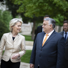 Orban y Ursula von der Leyen