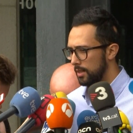 El raper Valtonyc a les portes del tribunal de Gant, després de comparèixer. CCMA