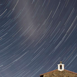 Las Cuadrántidas, primera lluvia de estrellas del año 2020. / EFE