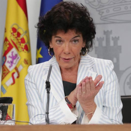 La portavoz del Gobierno, Isabel Celaá, durante la rueda de prensa posterior a la reunión del Consejo de Ministros. (ZIPI | EFE)