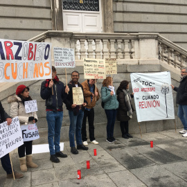 Afectados por la venta de Fusara durante una protesta frente al Arzobispado de Madrid./ lataforma de inquilinos afectados por la venta ilegal del patrimonio inmobiliario de Fusara