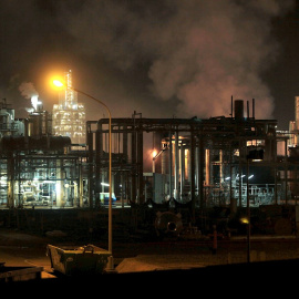 La explosión tuvo lugar hacia las 18.40 horas de la tarde en una fábrica de la empresa Industrias Químicas del Óxido de Etileno (IQOXE)./ JAUME SANJUAN (EFE) (14-01-20)