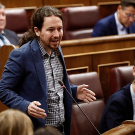 El secretario general de Podemos, Pablo Iglesias, interviene en la sesión de control al Gobierno hoy en el Congreso. EFE/Mariscal