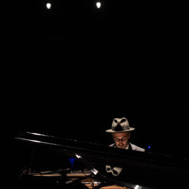 Un momento al piano del espectáculo 'Sobre las hojas de hierba'.