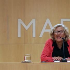 La alcaldesa de Madrid, Manuela Carmena durante de la rueda de prensa en el Palacio de Cibeles en la que ha confirmado la reelección a la Alcaldía de Madrid. EFE/Zipi