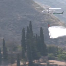 Un incendio causado por una barbacoa pone en peligro la Abadía del Sacromonte en Granada