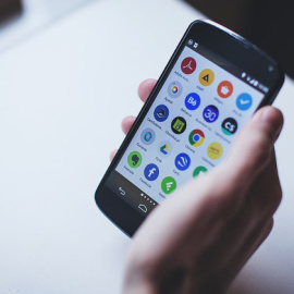 Descubren un nuevo 'malware' que puede grabar audio y rastrear la ubicación