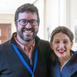 Joaquín Pérez Rey junto con Yolanda Díaz. UNIDAS PODEMOS