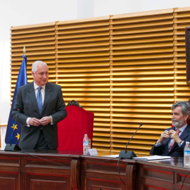 El presidente del TSJ de Castilla y León, José Luis Concepción, y el presidente del Supremo y del CGPJ, Carlos Lesmes, en el Palacio de Justicia, a 13 de mayo de 2022, en Burgos.