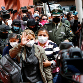 Jeanine Áñez llega a un cárcel de mujeres, en una imagen de archivo tomada el 15 de marzo de 2021 en La Paz (Bolivia)