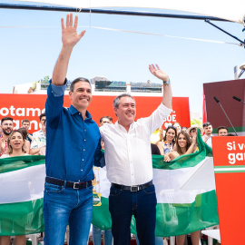 Pedro Sánchez y Juan Espadas, en Cártama (Málaga).