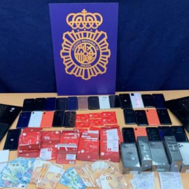 Material intervenido al detenido.