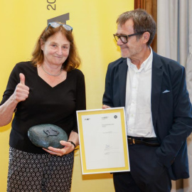 La fotógrafa estadounidense Susan Meiselas recibe el premio PHotoESPAÑA 2022.