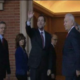 Rajoy pide a sus ministros y parlamentarios que suspendan sus vacaciones