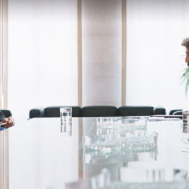 Pablo Iglesias junto al periodista Gonzo en un momento del programa 'Salvados'