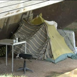 El río Ebro y la "expo de Zaragoza" se llenan de indigentes