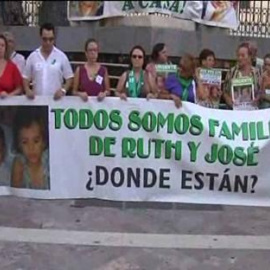 Concentración en Huelva 10 meses después de la desparición de Ruth y José