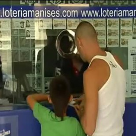 La venta de lotería, un buen negocio incluso en verano