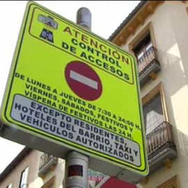 Los vecinos de Albaicín aseguran que vivir en este idílico barrio se ha convertido en un suplicio
